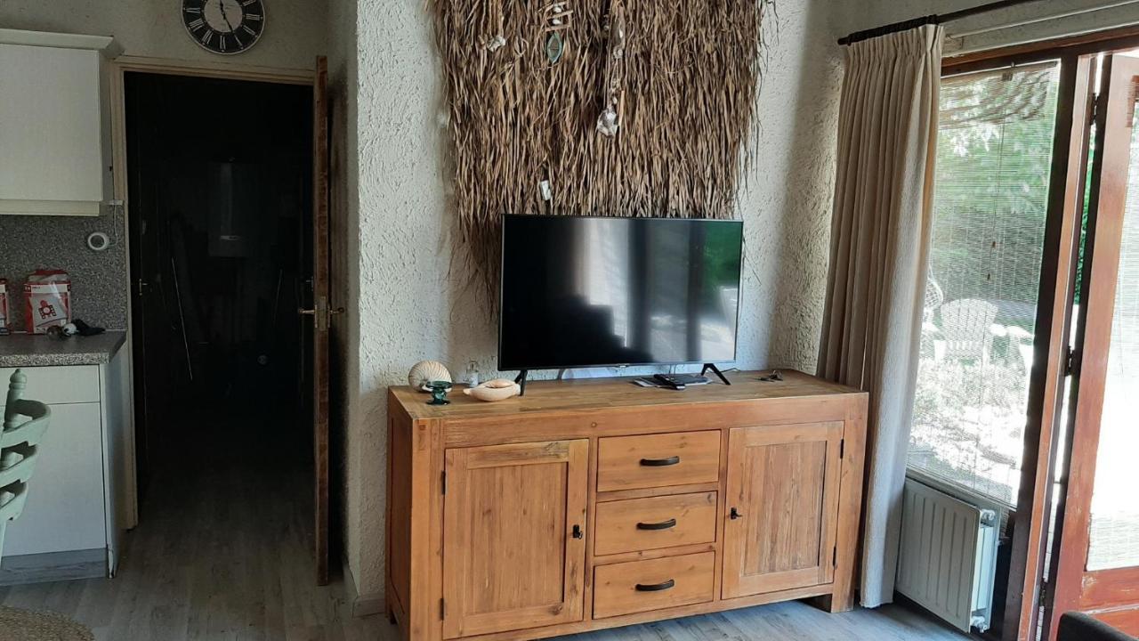 Bungalow De Pluumpot Scherpenisse ภายนอก รูปภาพ